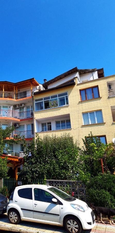Family Hotel Bohemi II Приморско Экстерьер фото